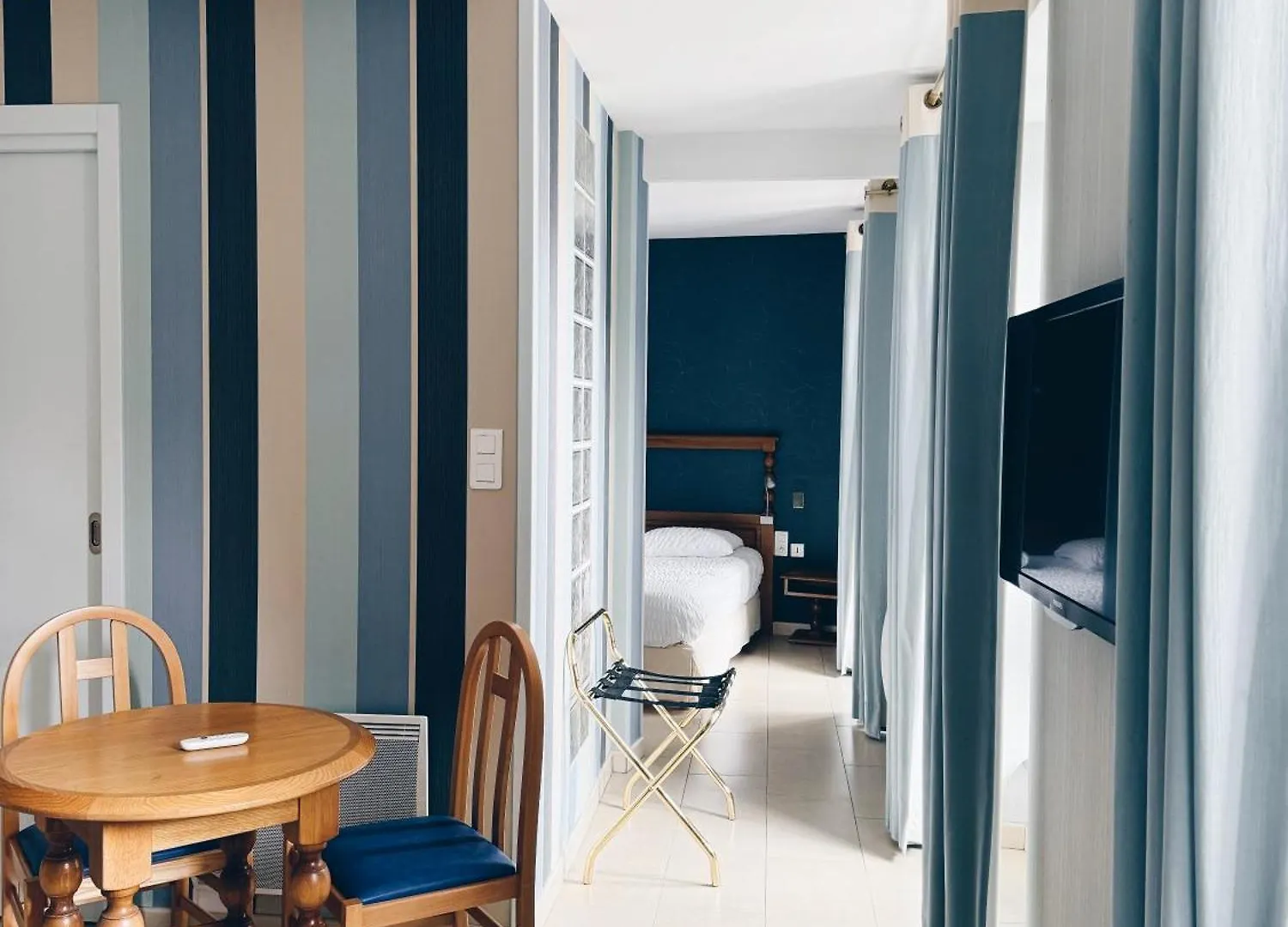 Le Regis Apartamento Laguiole 0*,  França